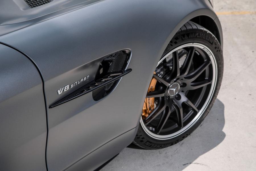 Детали экстерьера Mercedes-AMG GT R (C190) 2019 года  (MY) (фото 15 из 21)